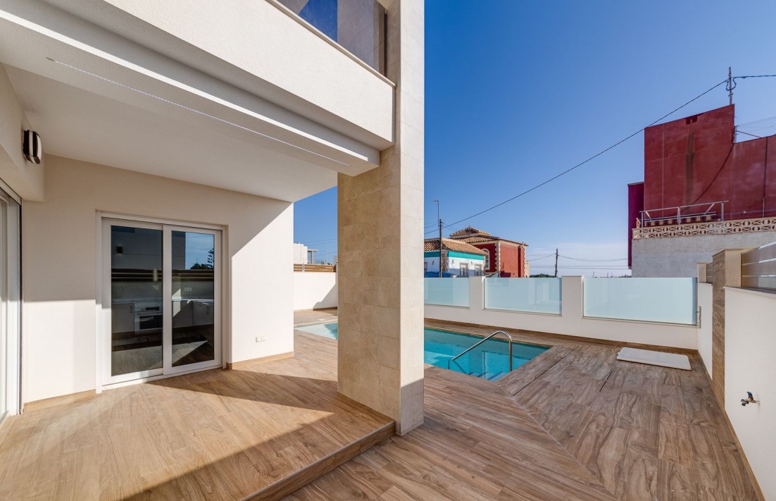 Llave en mano - Villa - Torrevieja - La Mata