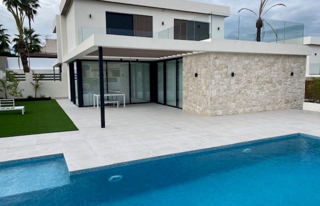 Nueva construcción  - Villa - Orihuela Costa - Lomas de Cabo Roig