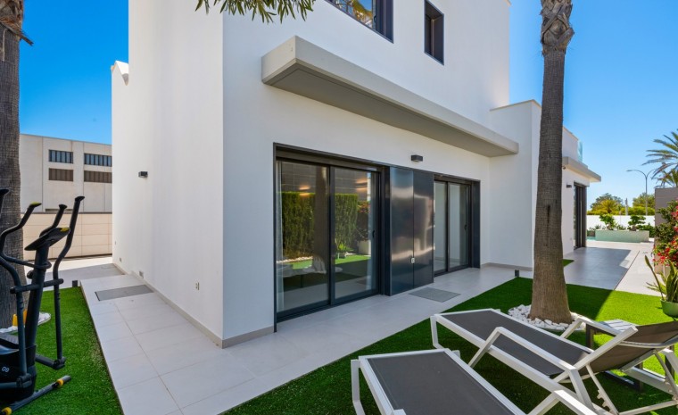 Resale - Villa - Orihuela Costa - Dehesa de campoamor