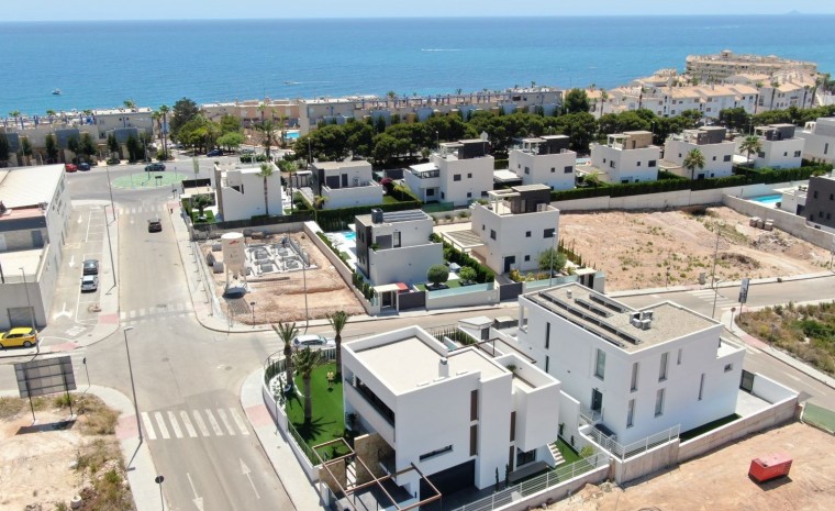 Nueva construcción  - Villa - Orihuela Costa - Dehesa de Campoamor